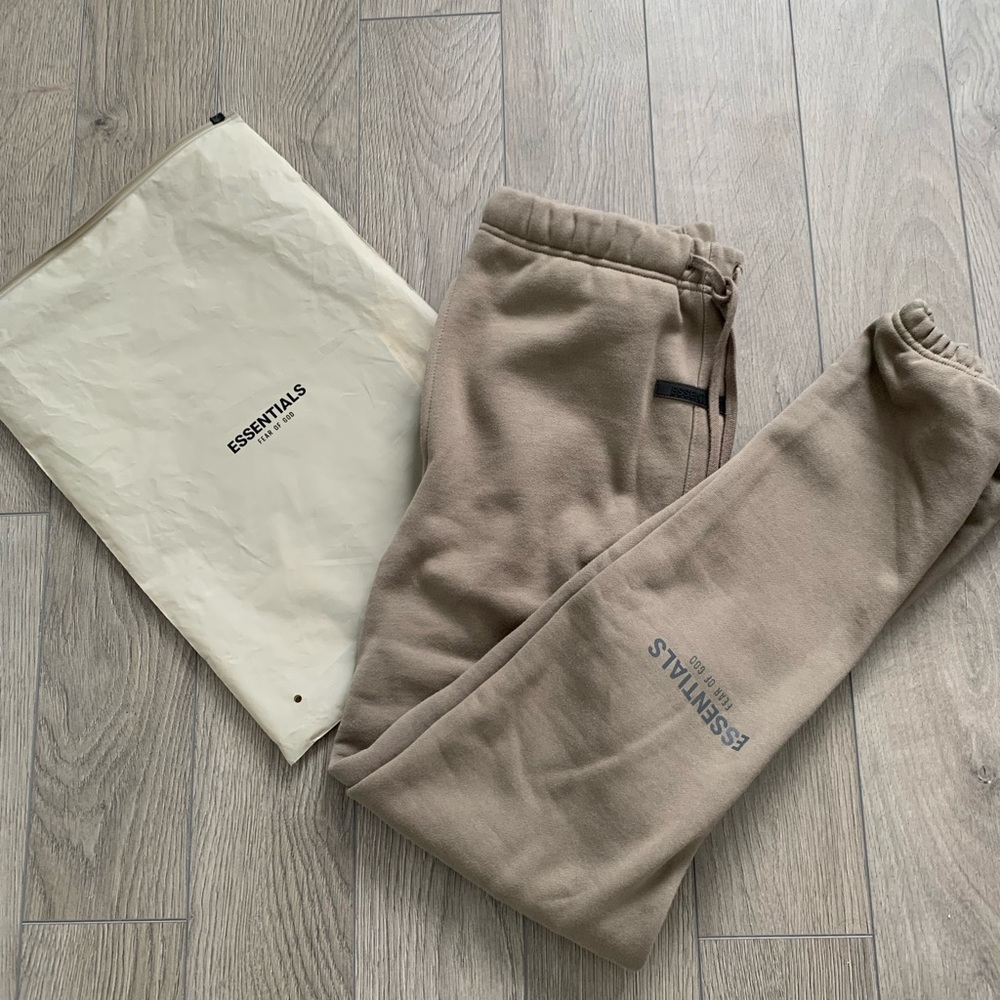 Essentials FOG taupe sweat pants